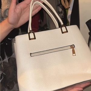 looks brand new medium white purse
